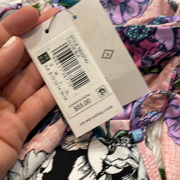 NWT Vera Bradley
Meadow and Meadow Monotone Savannah Reversible Bikini Top - Picture 12 of 12